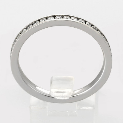 Alliance mariage demi-tour serti rail diamants 0,23 carat-or 18 carats