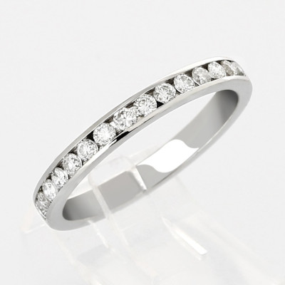 Alliance or et diamants Manon. Demi tour serti rail diamants  0,32 carat - or 18 carats