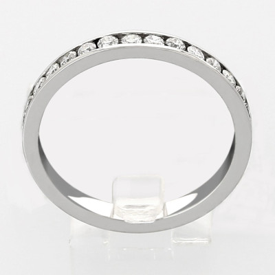 Alliance or et diamants Manon. Demi tour serti rail diamants  0,32 carat - or 18 carats