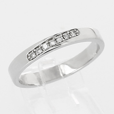 Alliance or et diamants Iris, lien 7 diamants serti grain, or 18 carat