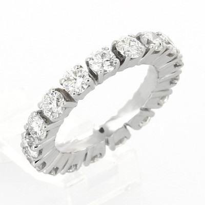 Alliance or et diamants Clara. Tour complet serti sur chatons hauts 4 griffes-diamants 3,23 carats - or 18 carats