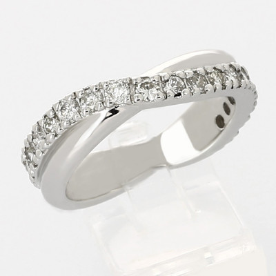 Alliance Femme or et diamants Vague. Tour complet esprit vague serti grains diamants 0,72 carat - or 18carats