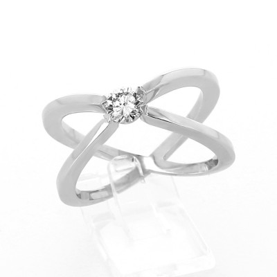 Bague solitaire or et diamant Cassandra, croisée sertissage griffe avec 1 diamant de 0,35 carat - or 18 carats