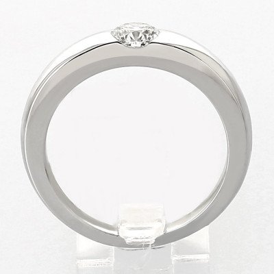 Solitaire or et diamant Solène. Modèle jonc avec un diamant 0,41 carat serti masse - or 18 carats