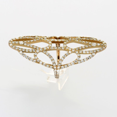 Bague or et diamants Dentelle. Forme marquise dentelle d'or ajourée sertie de diamants - or 18 carats