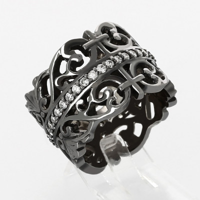 Bague or et diamants La Gothique. Modèle avec un rhodiage noir - or 18 carats