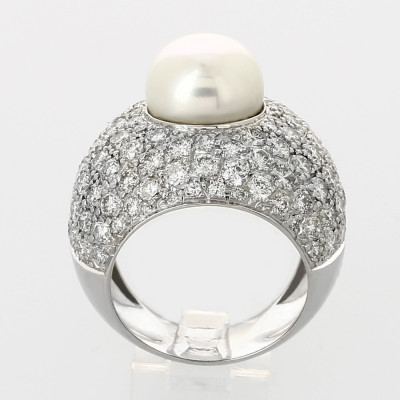 Bague or et diamants Pearl. Jonc large bombé pavé de diamant et perle de culture - or 18 carats.