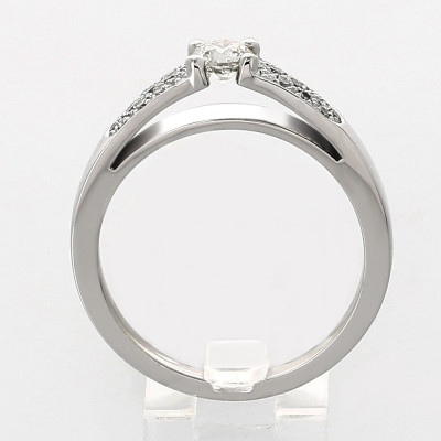 Solitaire or et diamants Stéphanie. Demi corps pavé diamants - or 18 carats