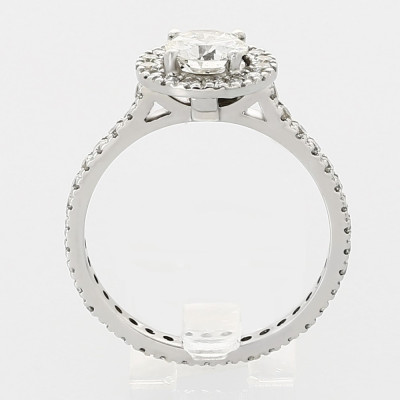 Bague diamant entourage pavé centre serti sur griffes et corps en mini-griffes diamants 1,40 carat - or 18 carats