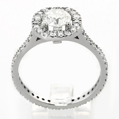 Solitaire or et diamants Véronique. Modèle à entourage diamants - or 18 carats