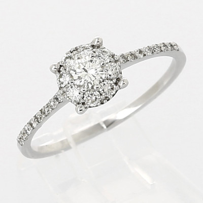 Solitaire illusion Léa. modèle corps pavé de diamants - or 18 carats