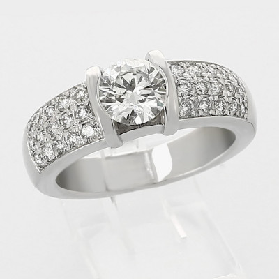 Solitaire or et diamants Florence, pavé avec 1 diamant rond serti demi clos 0,70 ct - or 18 carats