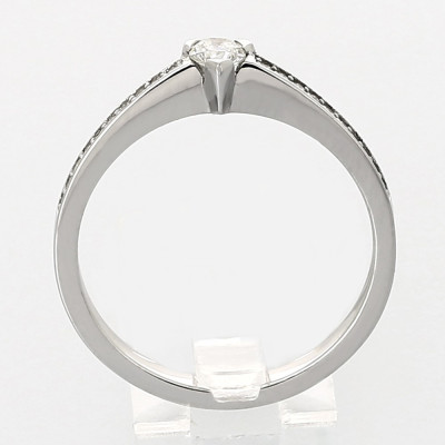 Solitaire or et diamants Juliette. Diamant serti sur chaton 3 griffes - or 18 carats