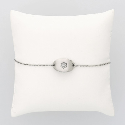 Bracelet enfant ovale motif étoile or 18 carats 7 diamants