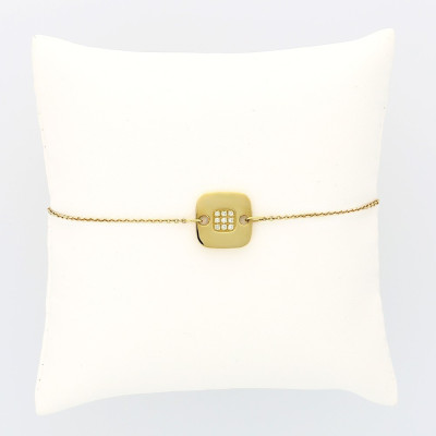 Bracelet enfant plaque carrée serti au centre diamants pour 0,06 carat or 18 carats