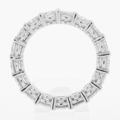 Alliance Femme or et diamants Elsa. Tour complet serti de diamants sur griffes en or 18 carats