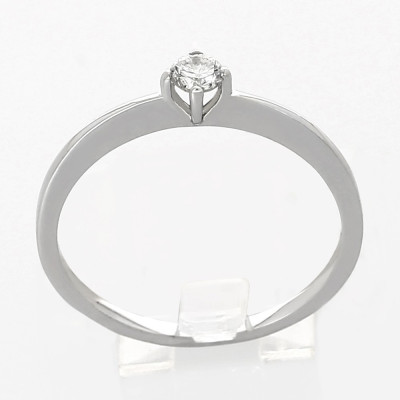 Solitaire or et diamant Nadia. Un diamant serti sur chaton 4 griffes - or 18 carats