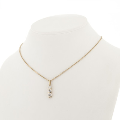 Collier pendentif 3 diamants sertis griffes - Or 18 carats