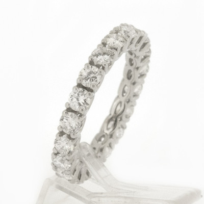 Alliance Femme or et diamants Sabrina. Tour complet serti "C" en or 18 carats.