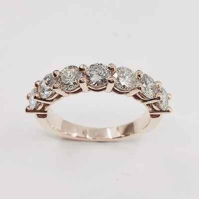 Alliance or et diamants Margot. Demi tour serti griffes avec 7 diamants pour 1,56 ct - or 18 carats.