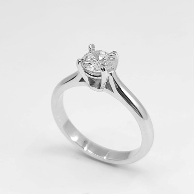 Solitaire or et diamant Duchesse 0,40ct. Modèle avec un diamant rond (brillant) de 0,40 ct - or 18 carats