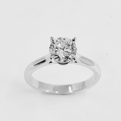 Solitaire or et diamant Duchesse 0,70 ct. Diamant rond (brillant) de 1 carat serti sur chaton 4 griffes - or 18 carats