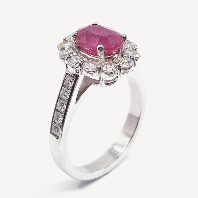 Bague rubis et diamant Elisabeth. Marguerite rubis et diamants - or 18 carats