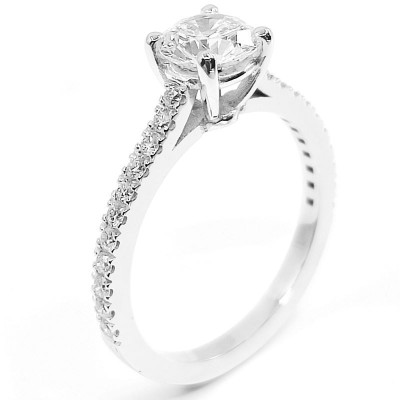 Solitaire accompagné Duchesse2 avec un diamant rond (Brillant) de 0,74 ct - or 18 carats.