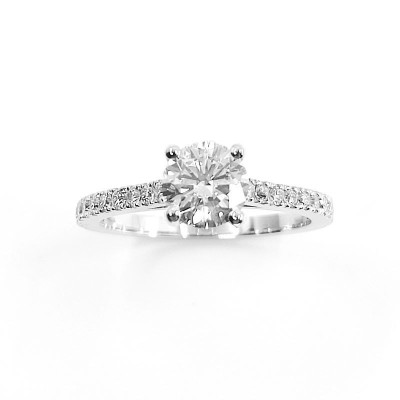 Solitaire accompagné Duchesse2 avec un diamant rond (Brillant) de 0,74 ct - or 18 carats.