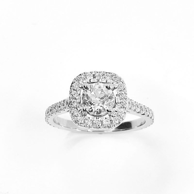 Bague or et diamants Lady. Entourage carré avec diamant central de 0,61 ct - or 18 carats