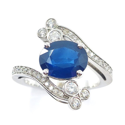 Bague saphir et diamants Flora avec saphir ovale de 3,65 ct - or 18 carats