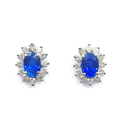 Boucles d'oreilles saphir et diamants Eva. Modèle marguerite - or 18 carat.