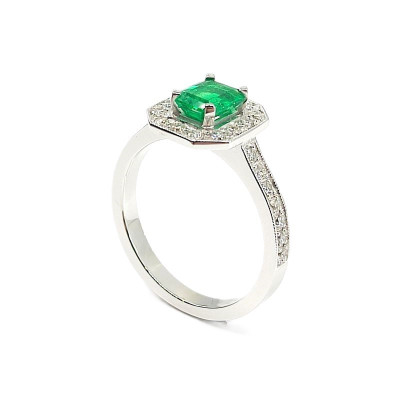 Bague émeraude et diamants " Rose". Emeraude RPC de 0,78 ct - or 18 carats.